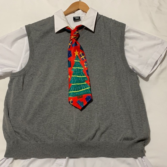 Grey cable knit Sweater Vest - Picture 11 of 11